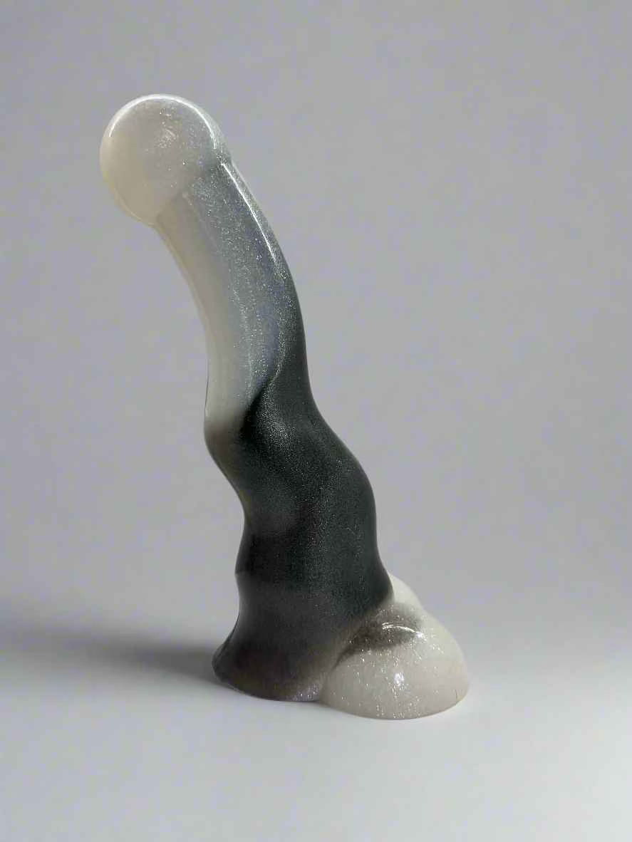 Midnight Snow Dildo - Sleek and Elegant for Maximum Comfort