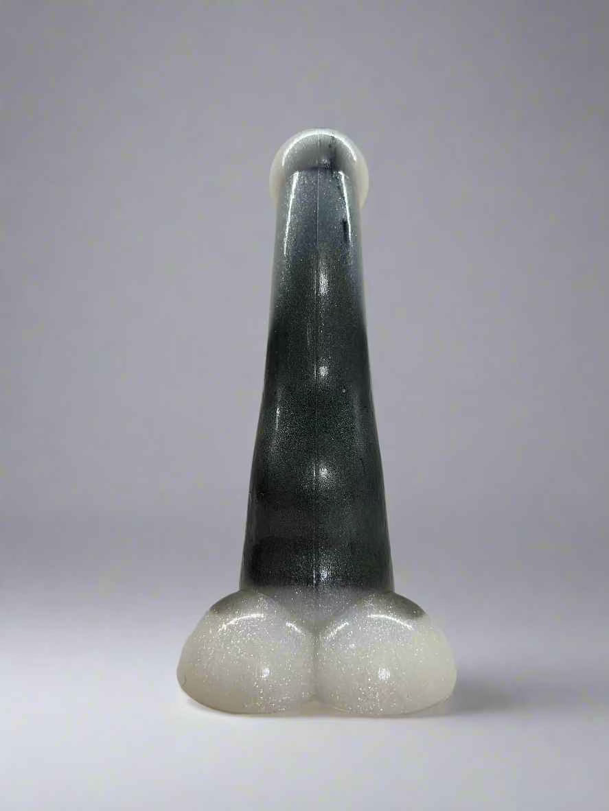Midnight Snow Dildo - Sleek and Elegant for Maximum Comfort