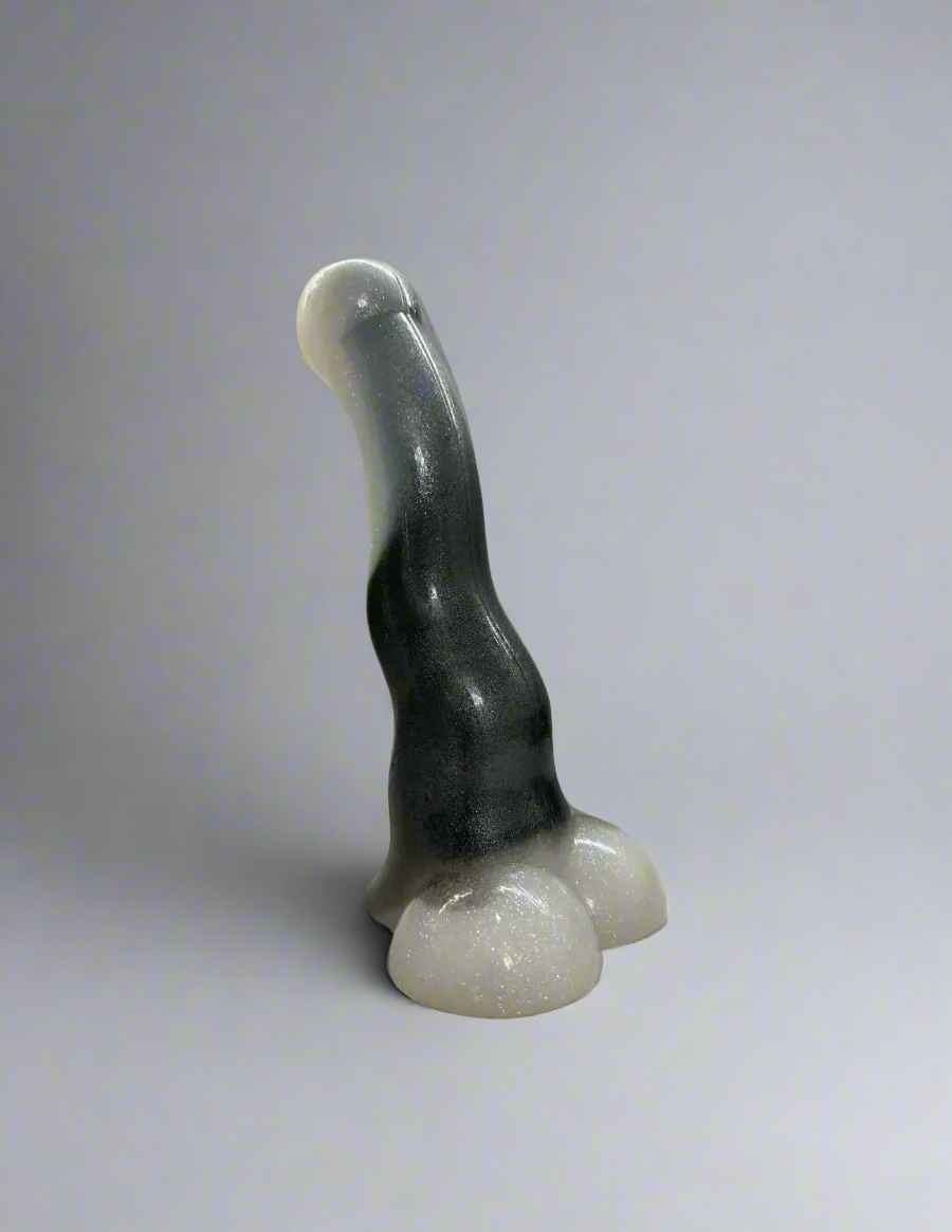 Midnight Snow Dildo - Sleek and Elegant for Maximum Comfort
